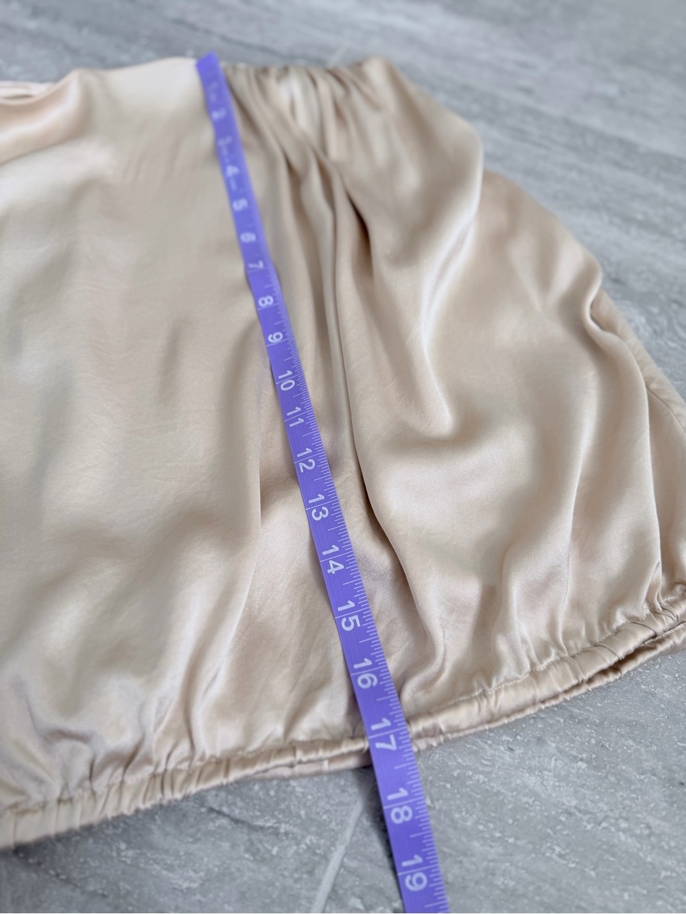 The Sei 100% Silk Champagne Cowl Neck Blouson Top Womens Size 4 - Picture 10 of 10